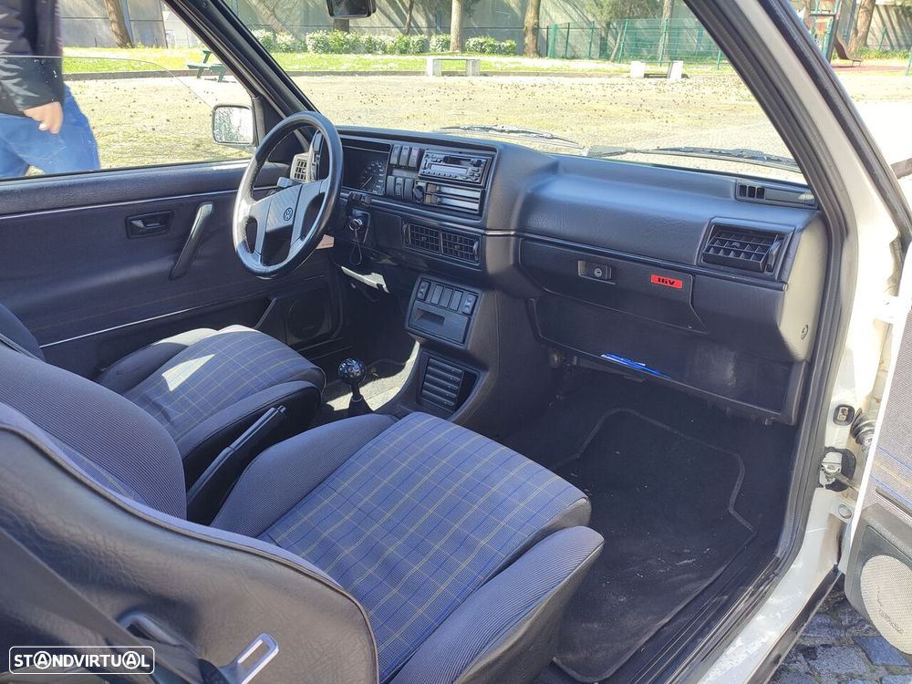 VW Golf 1.8 GTI 16V - 21