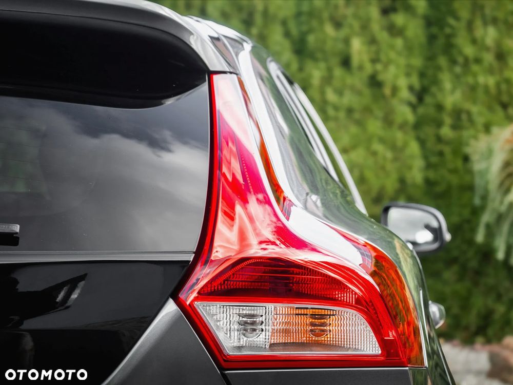Volvo V40 T3 Drive-E R-Design Momentum - 37