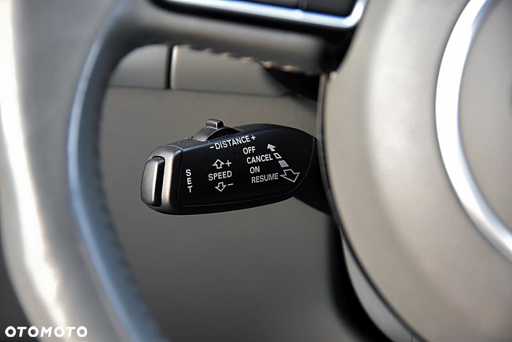 Audi A4 Avant 2.0 TDI Quattro S tronic - 35