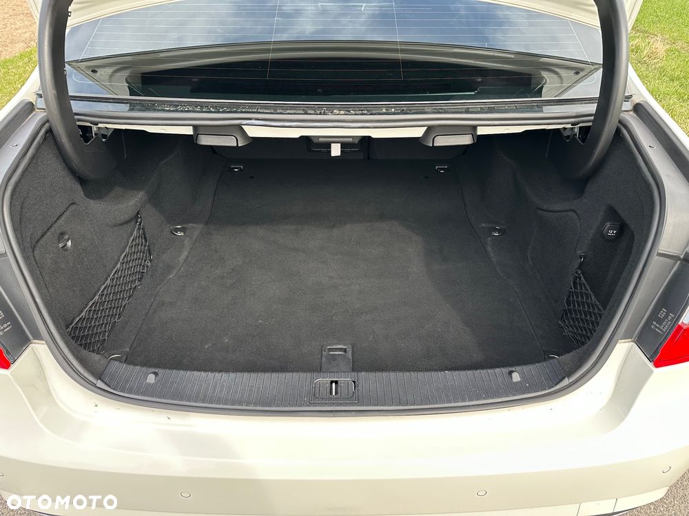 Mercedes-Benz Klasa E 350 4-Matic Avantgarde - 12