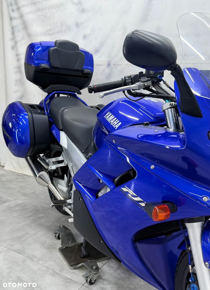 Yamaha FJR - 8