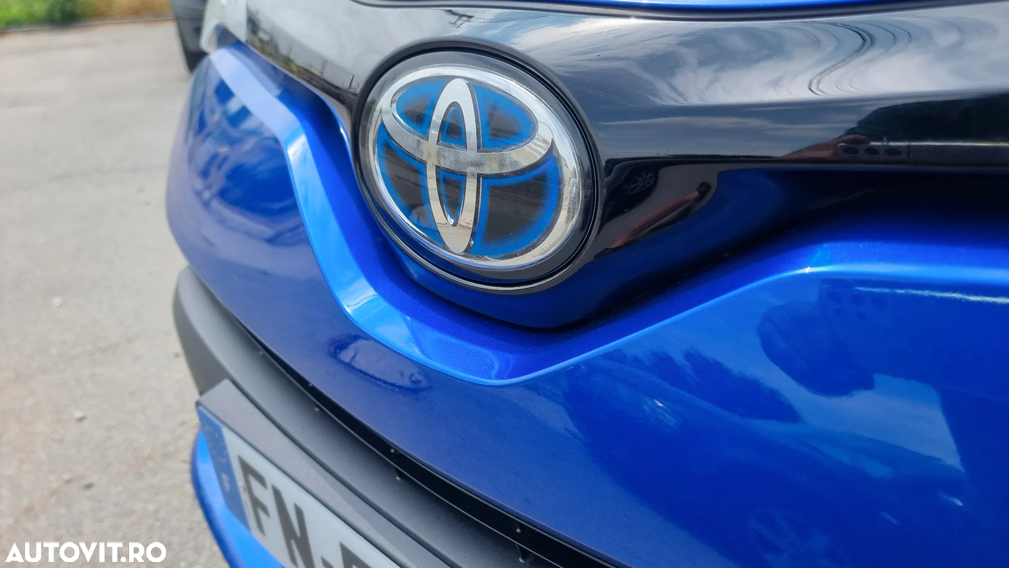 Toyota C-HR 1.8 HEV 140 CP 4x2 CVT Exclusive - 9