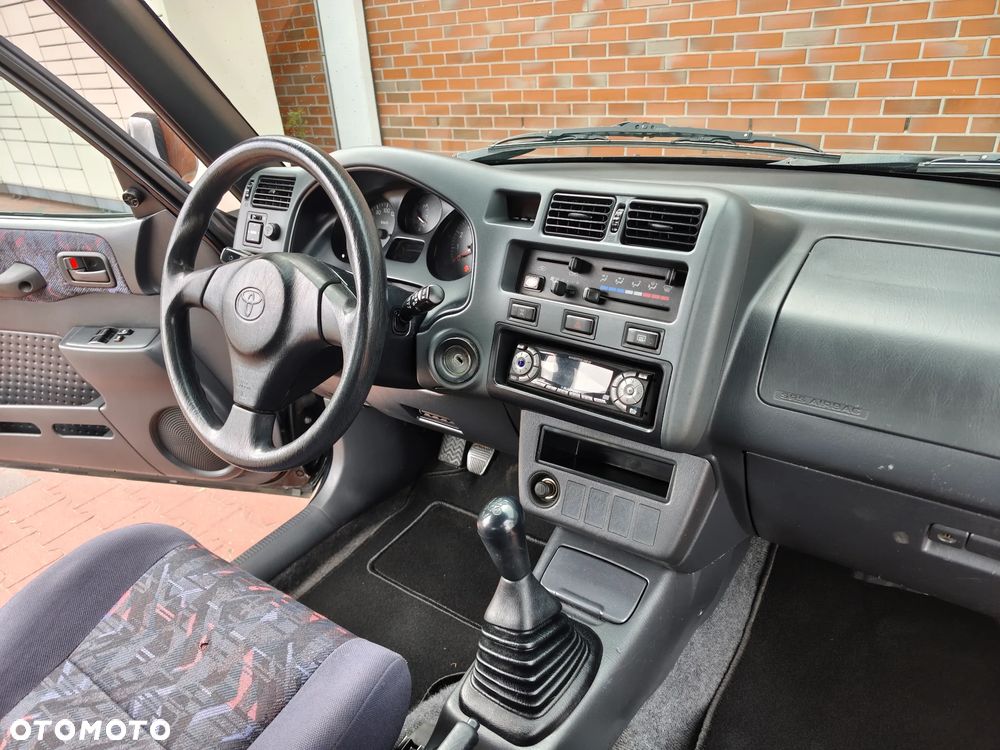 Toyota RAV4 2.0 Special - 17