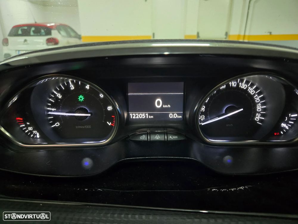Peugeot 2008 PureTech 110 Stop&Start Allure - 10
