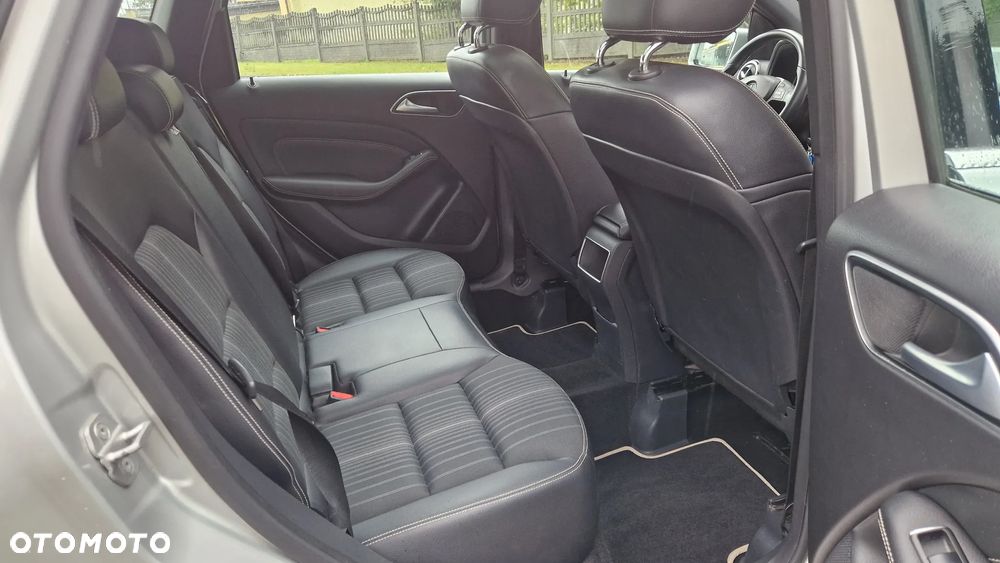 Mercedes-Benz Klasa B 200 CDI (BlueEFFICIENCY) - 13