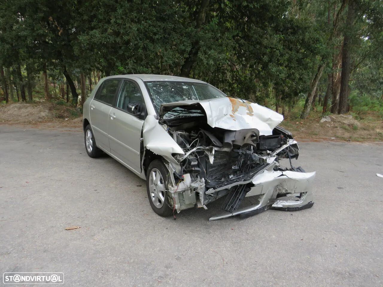 Toyota Corolla 1.4  90Cv de 2007 -Peças Usadas  (9410) - 1