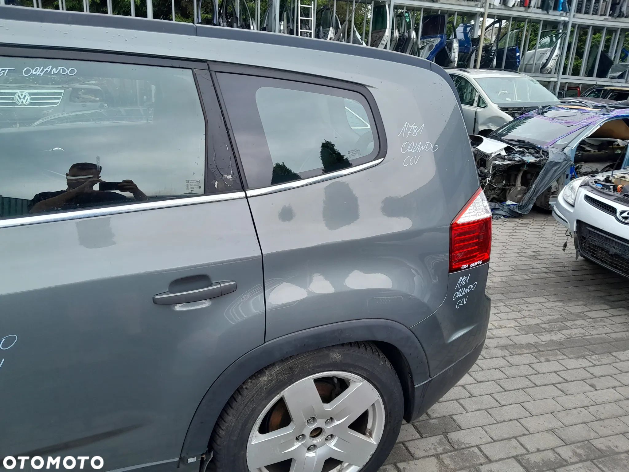 CHEVROLET ORLANDO BŁOTNIK LEWY TYLNY LEWY TYŁ ĆWIARA ĆWIARTKA KOLOR: GCV - 1