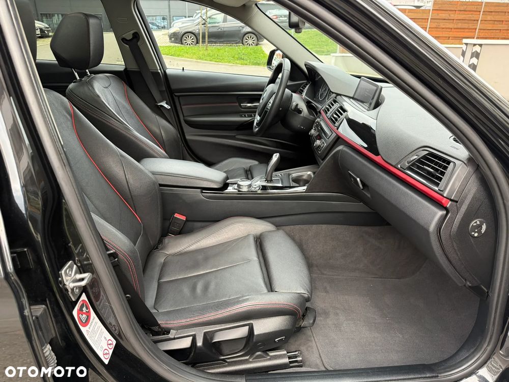 BMW Seria 3 320d Touring Sport Line - 29