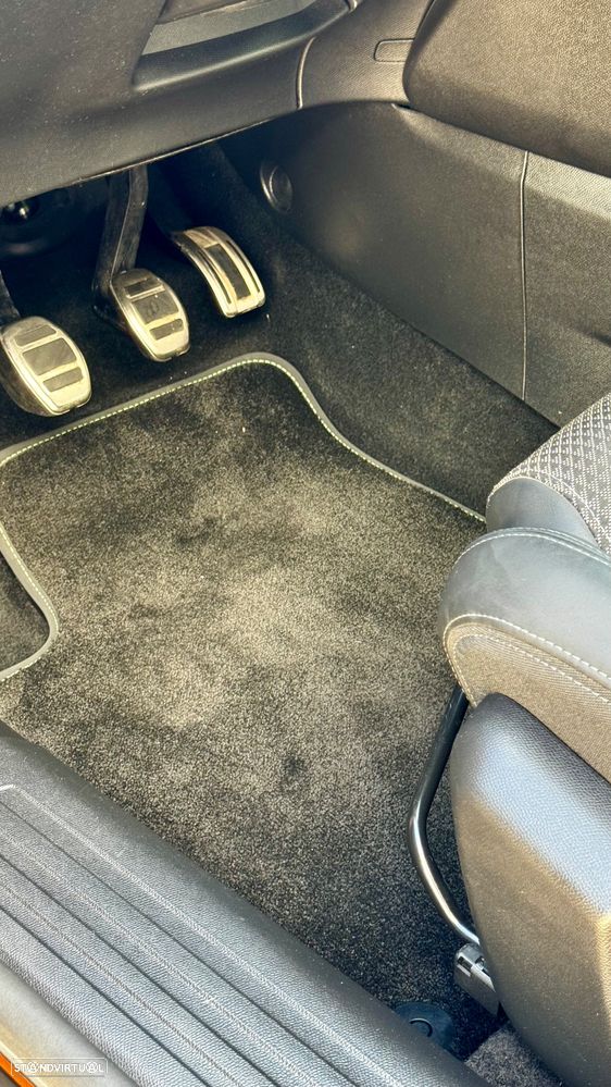 Peugeot 2008 PureTech 130 Stop&Start GT-Line Edition - 13