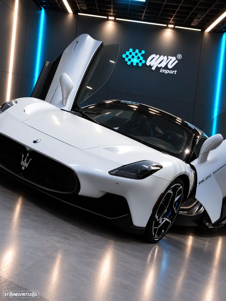 Maserati MC20 — photo 2