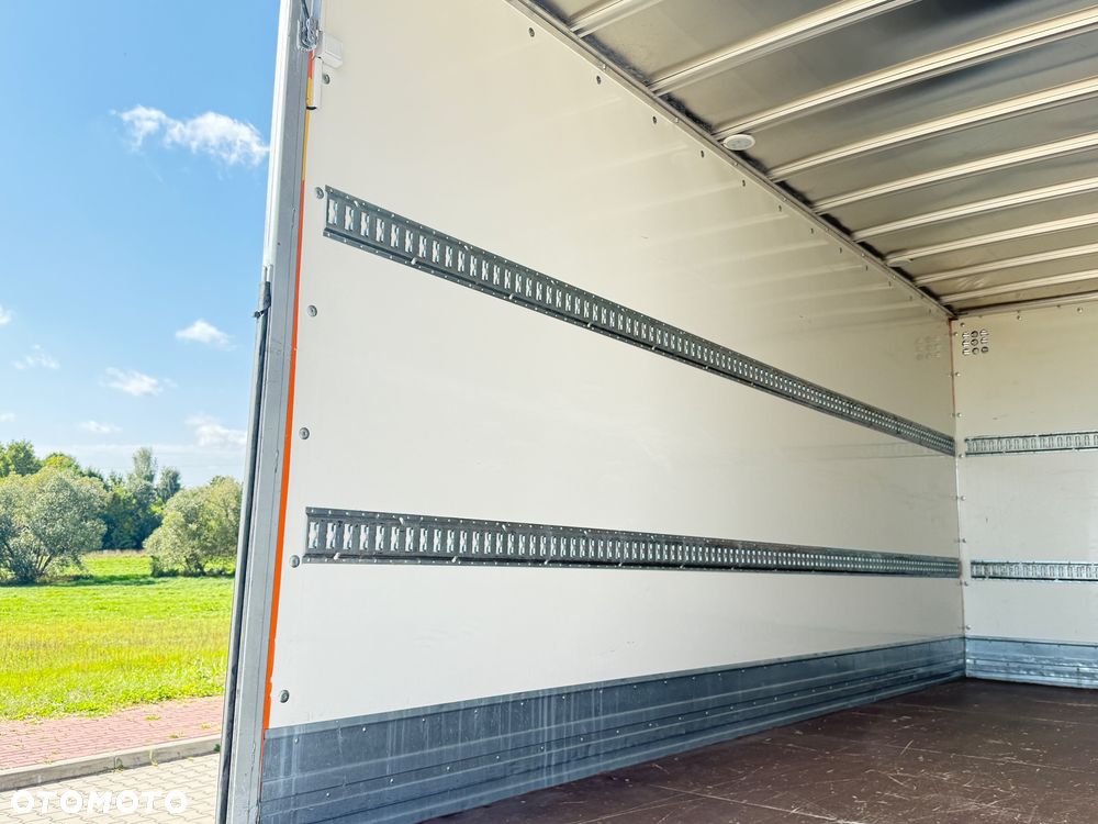 Iveco DAILY 70-180 180KM * 10 E.Palet Kontener *+Winda 1000KG BOGATA Opcja Wyposażenia!!! - 27