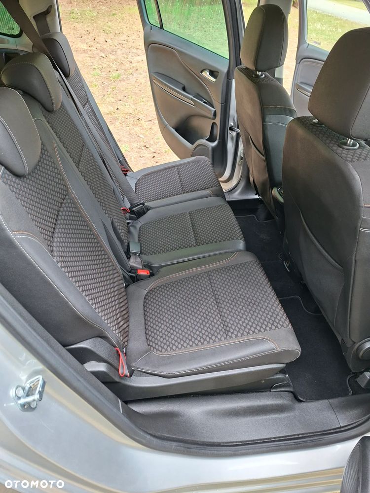 Opel Zafira 1.6 CDTI Plus S&S - 32