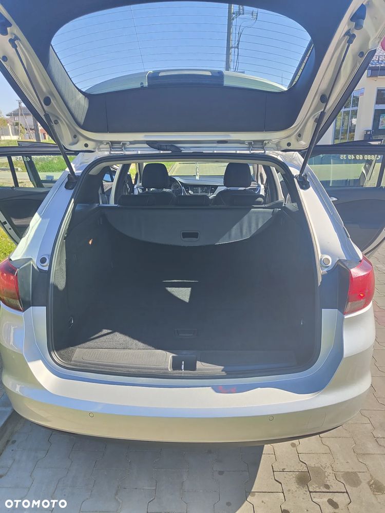 Opel Astra 1.6 CDTI Dynamic S&S - 30