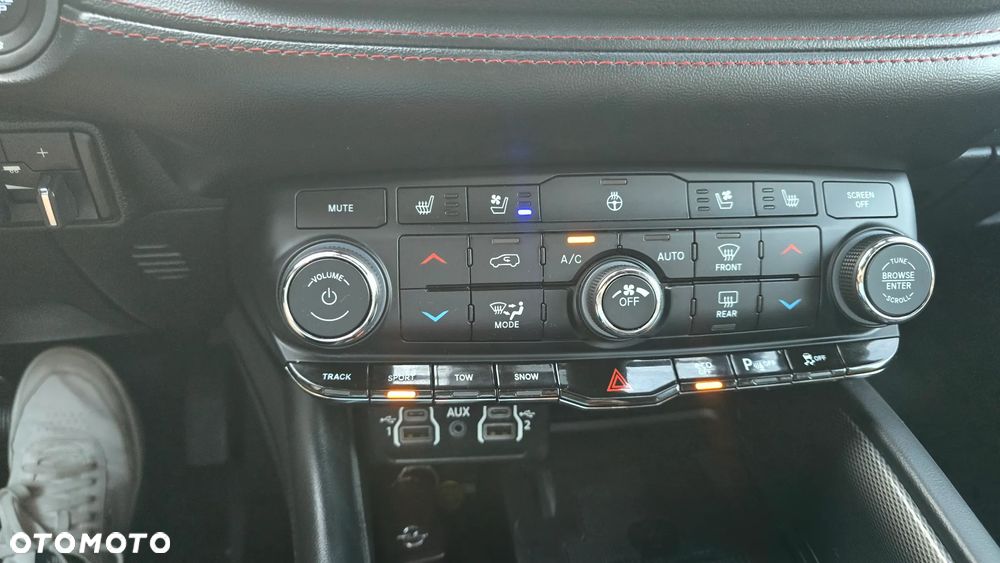 Dodge Durango - 11