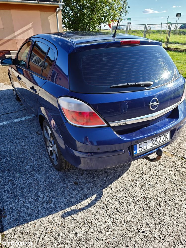 Opel Astra 1.7 CDTI Cosmo - 4