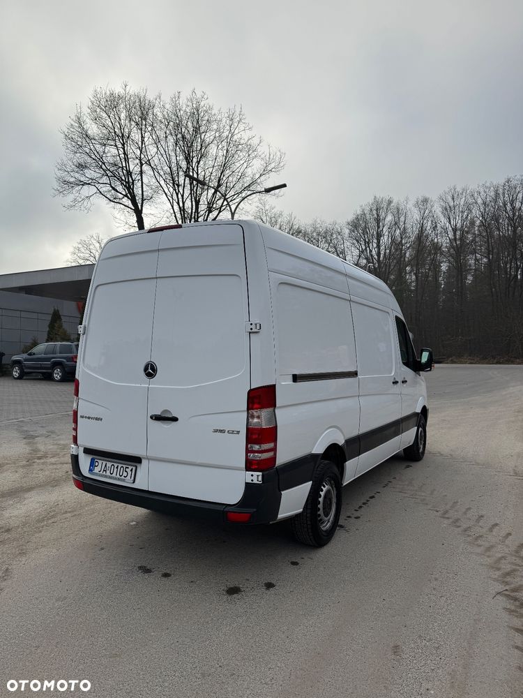 Mercedes-Benz Sprinter - 6
