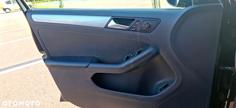 Volkswagen Jetta 2.0 TDI DPF BMT Comfortline - 11