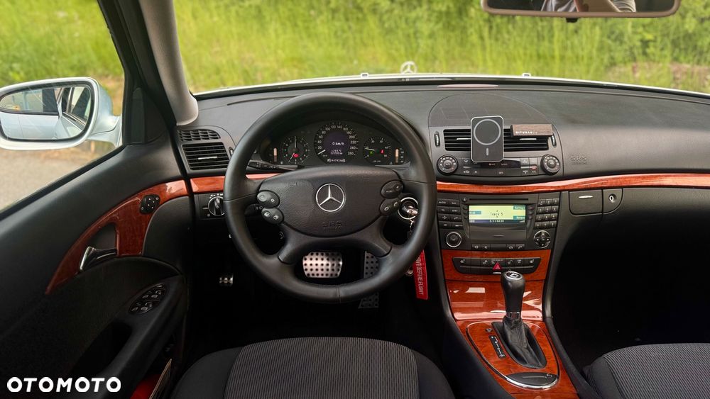 Mercedes-Benz Klasa E - 26