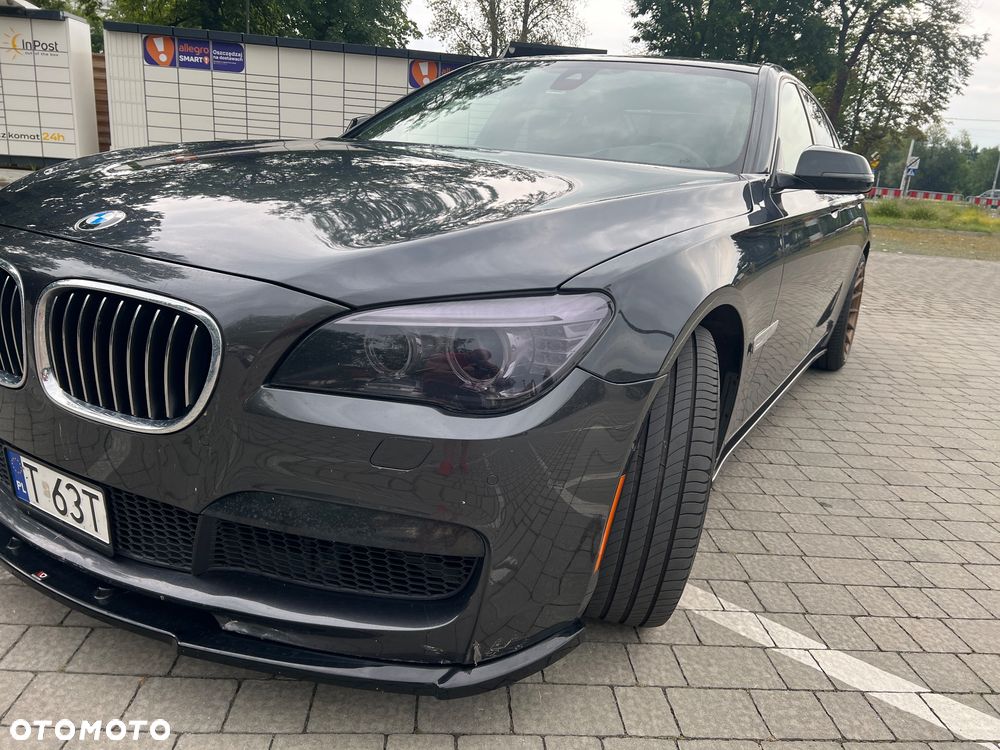 BMW Seria 7 740i - 7