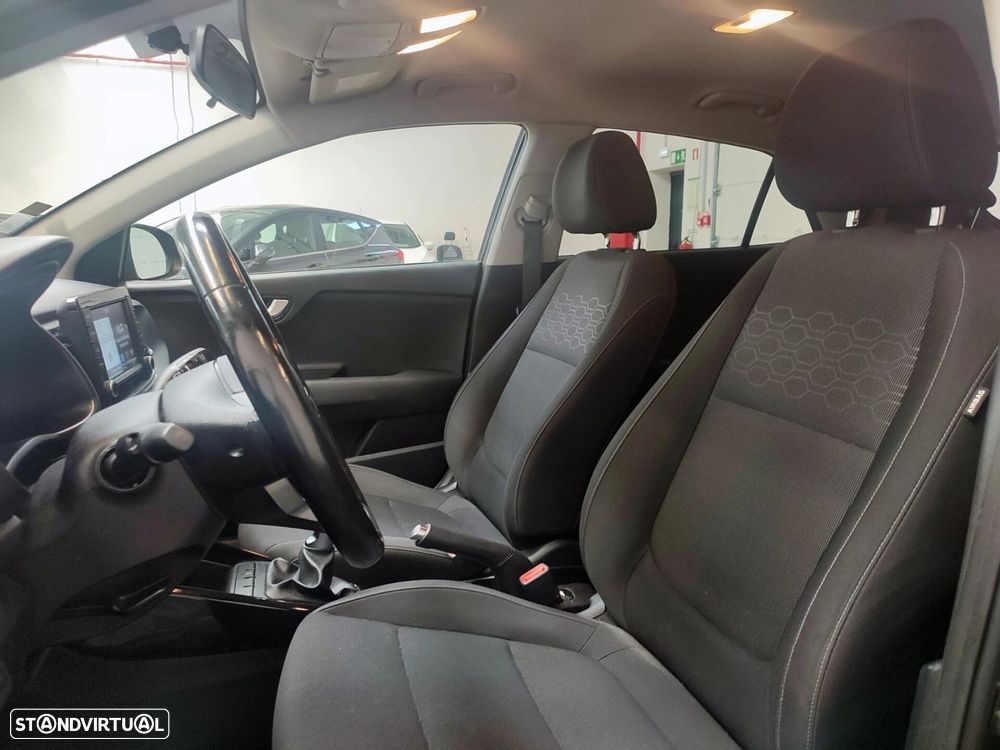 Kia Rio 1.4 CRDi 90 Platinum Edition - 35