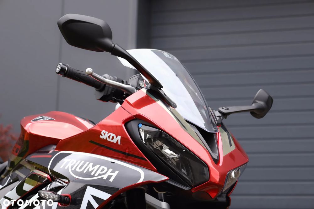 Triumph Daytona - 15