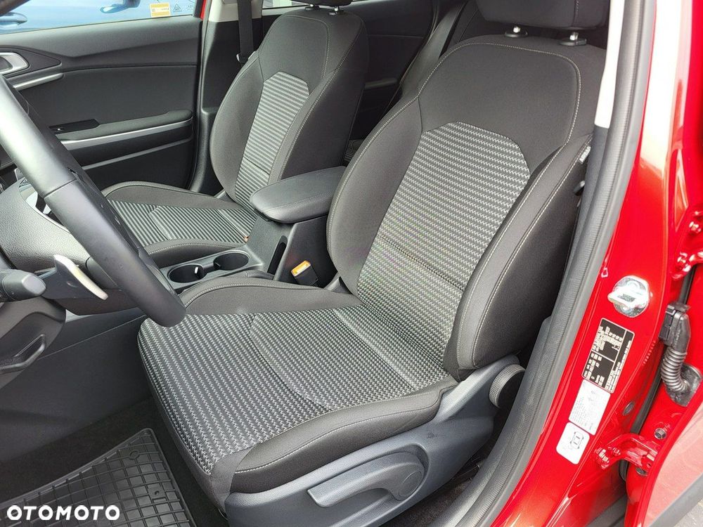 Kia XCeed - 11