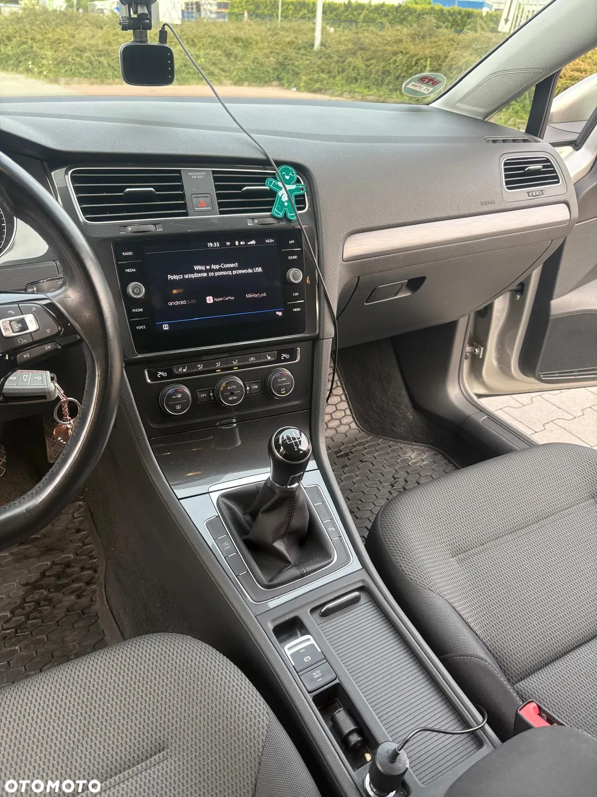 Volkswagen Golf VII 1.6 TDI BMT Comfortline - 10