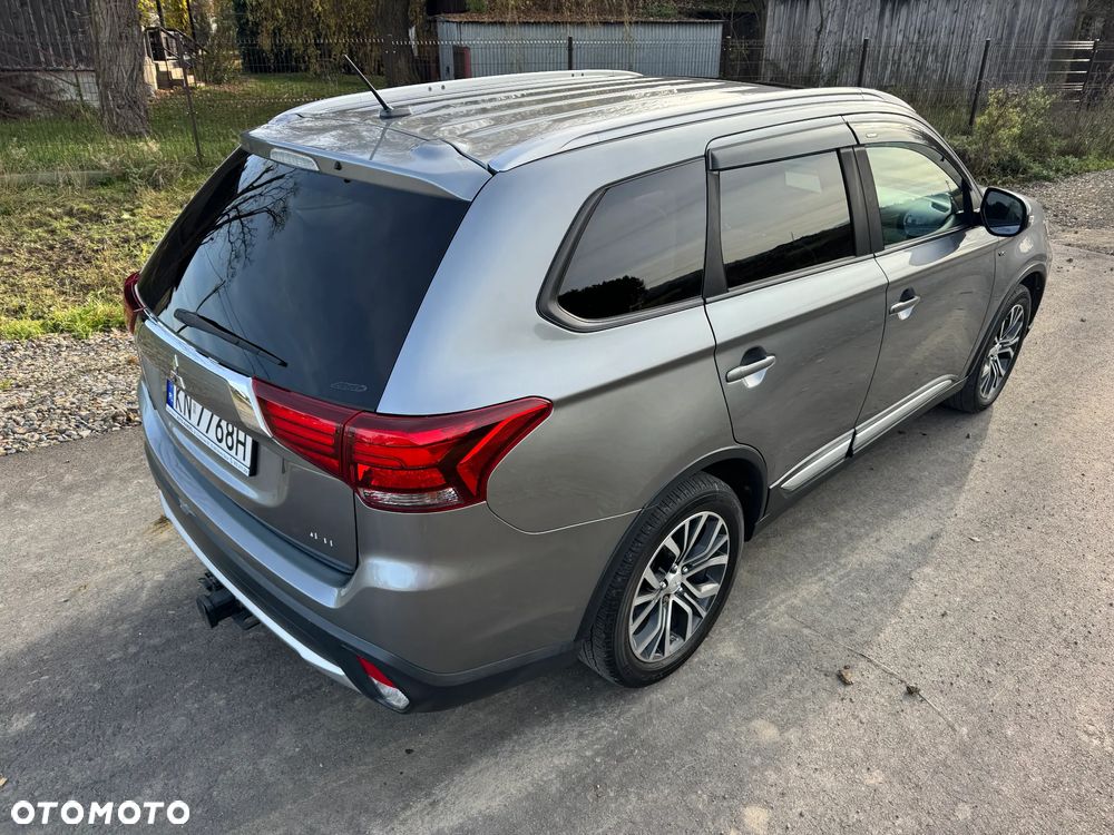 Mitsubishi Outlander 2.4 4WD CVT Instyle - 8