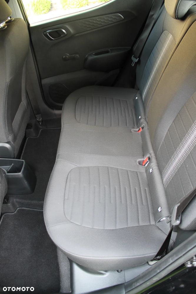 Hyundai i10 1.0 YES!+ - 24