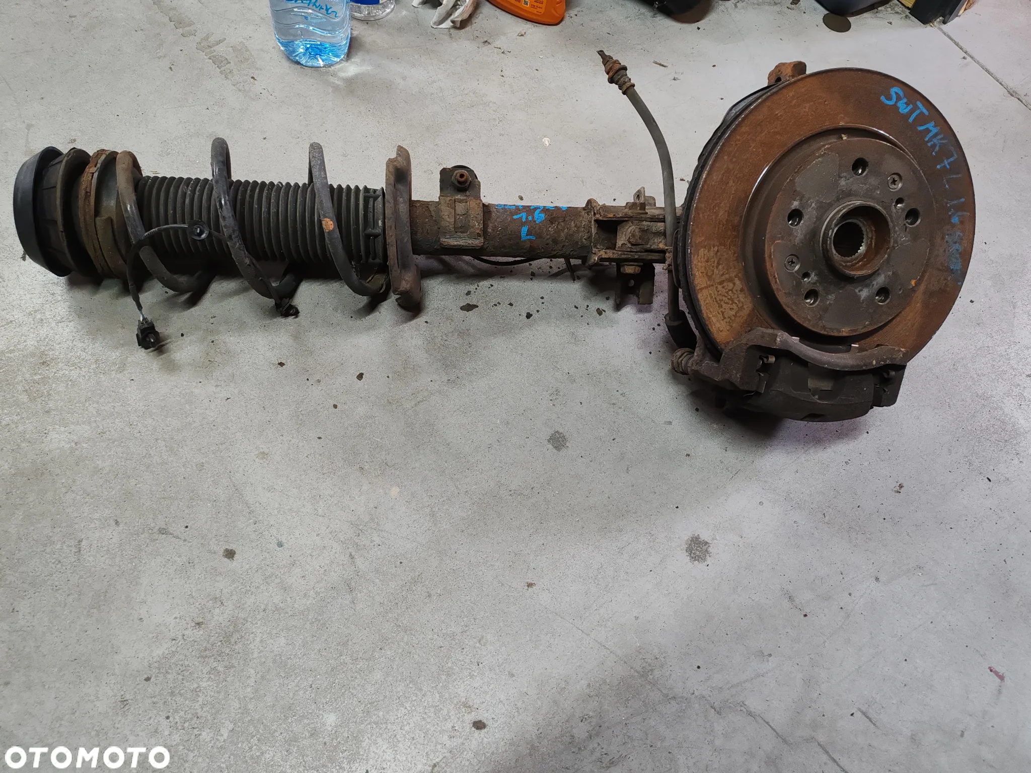 Amortyzator zwrotnica lewa przód 1.6 Sport Swift MK7 10-16 - 4