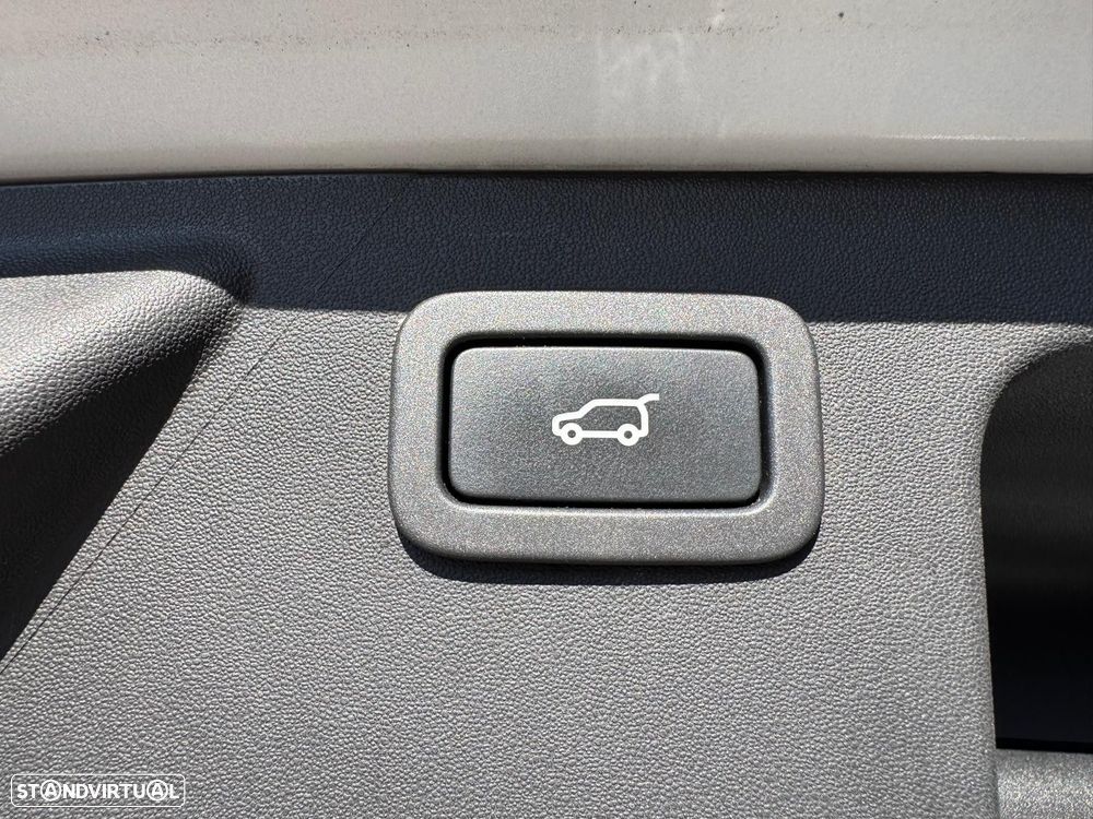 Land Rover Discovery Sport 2.0 eD4 HSE Luxury - 13