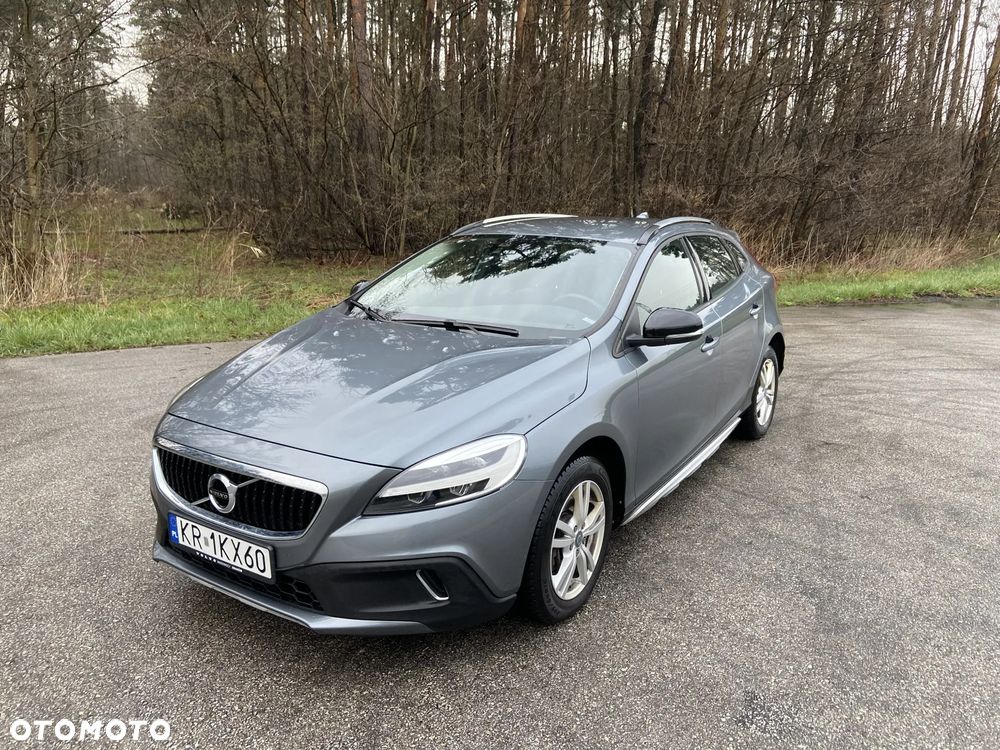 Volvo V40 Cross Country T3 Drive-E Momentum - 4