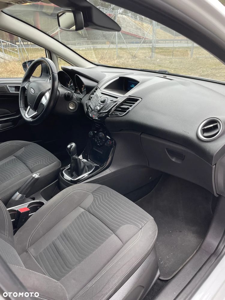 Ford Fiesta 1.6 TDCi Titanium - 12