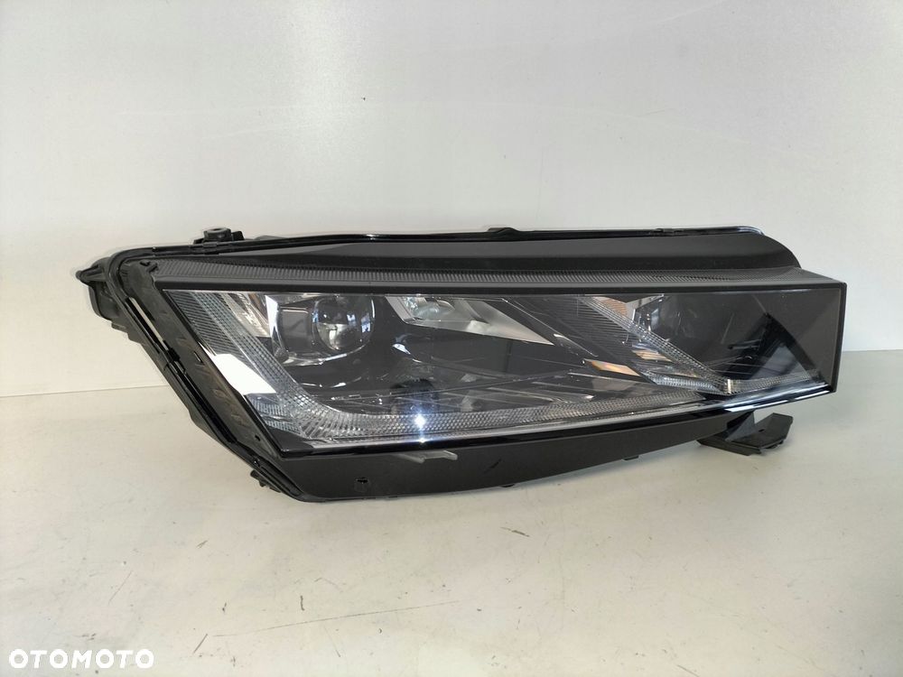 lampa przednia reflektor prawa skoda octavia 4 iv 19- led - 3