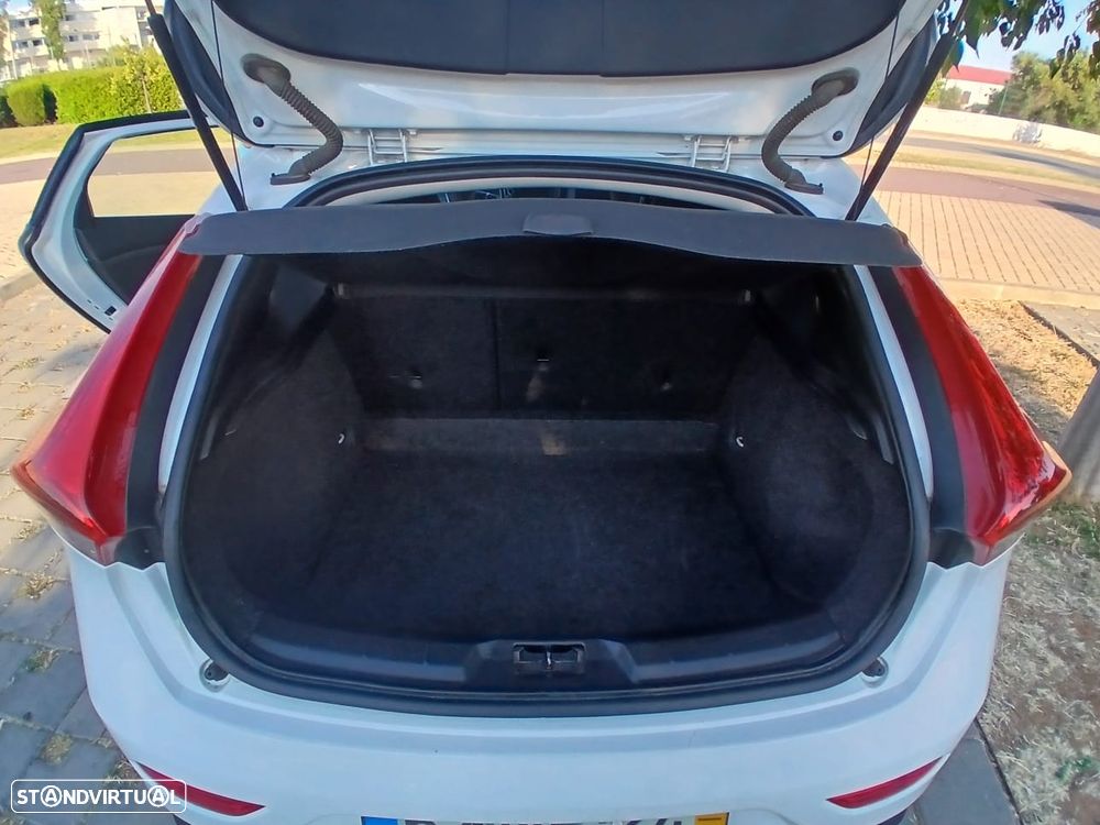 Volvo V40 1.6 D2 Eco Momentum - 5