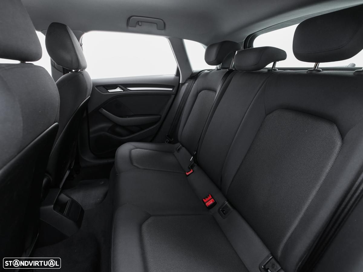 Audi A3 Sportback 2.0 TDI - 9
