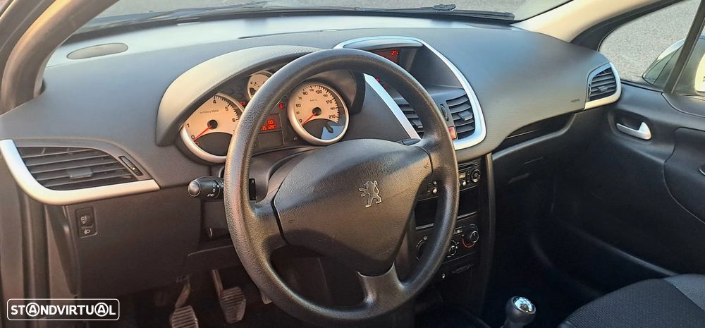 Peugeot 207 1.4 16V Active - 27