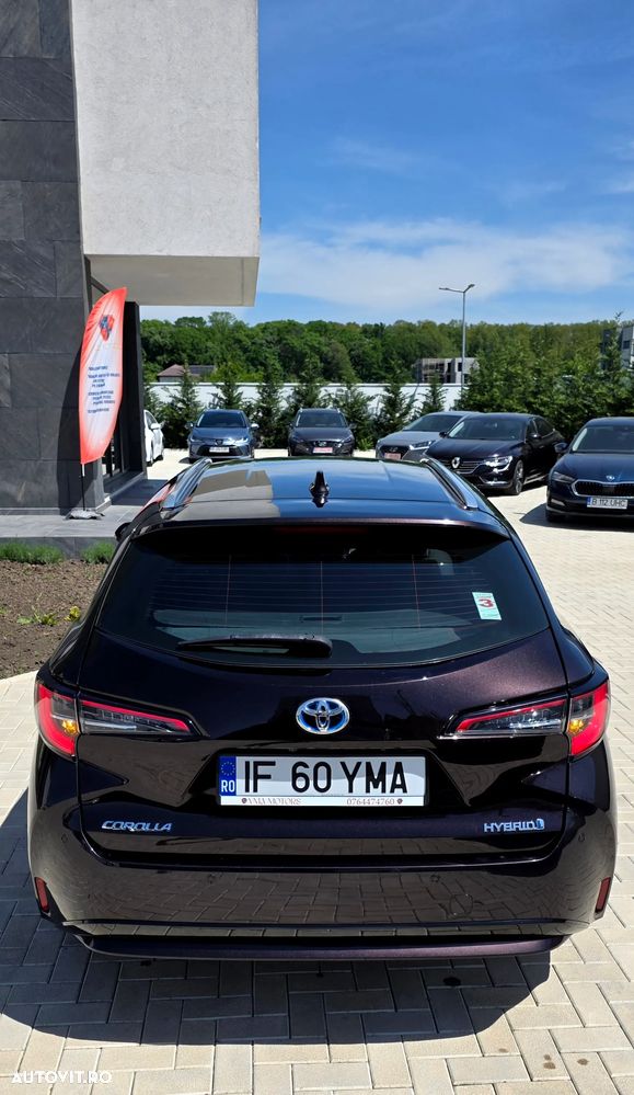 Toyota Corolla 1.8 Business Edition - 11