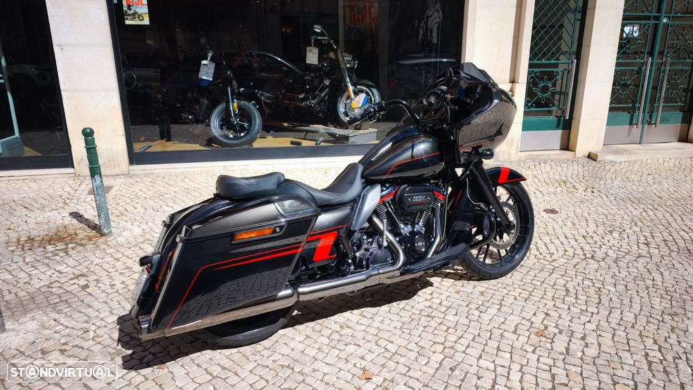 Harley-Davidson Tour CVO Road Glide - 6