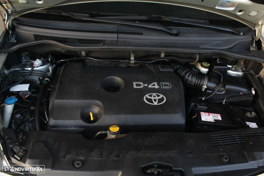 Toyota Corolla Verso 2.2 D-4D Sol - 44