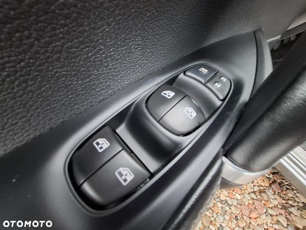 Nissan Qashqai 1.2 DIG-T Acenta EU6 - 19