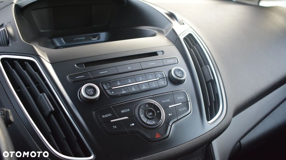 Ford Grand C-MAX - 27