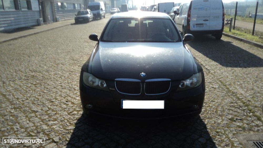 BMW 320i 4P 2006 - Para Peças - 1