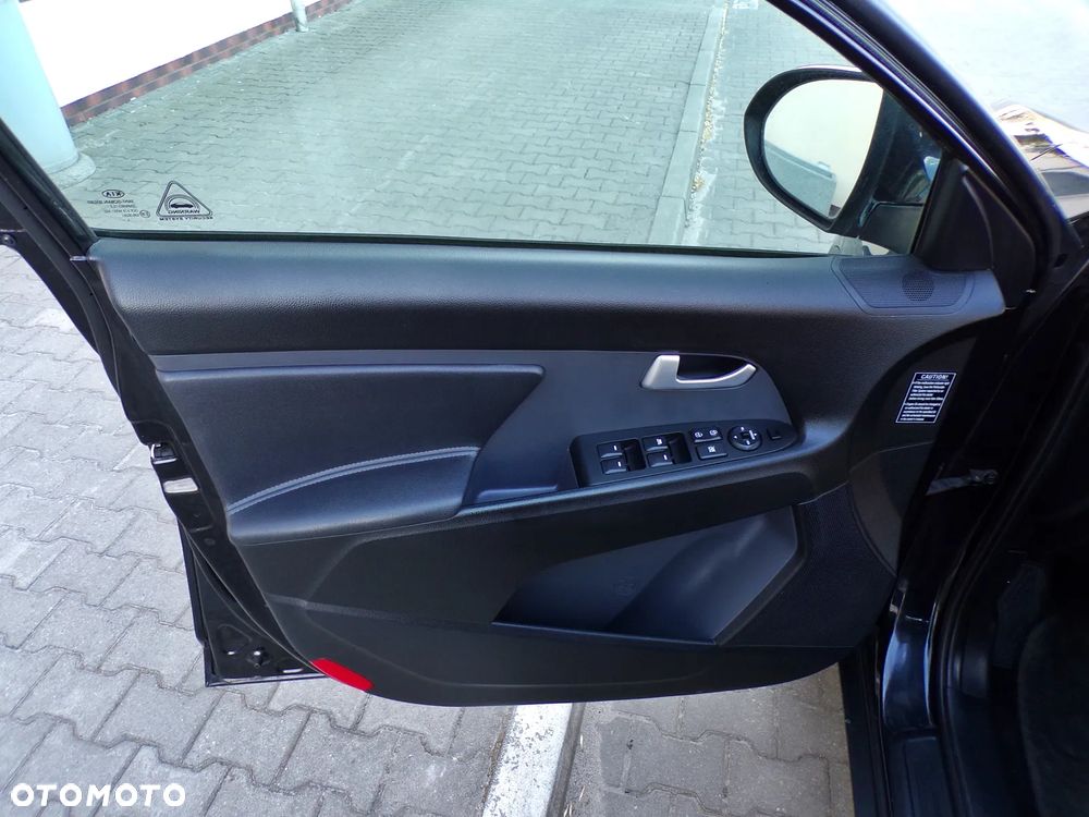 Kia Sportage 2.0 CRDI 2WD Spirit - 17