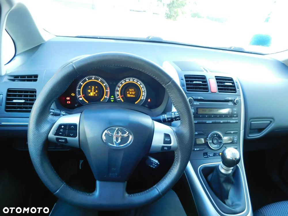 Toyota Auris 1.6 Executive - 16
