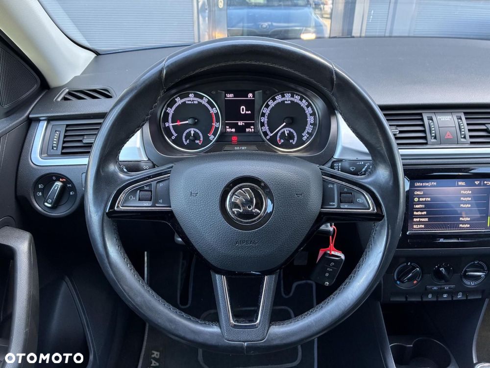 Skoda RAPID 1.0 TSI Ambition - 17