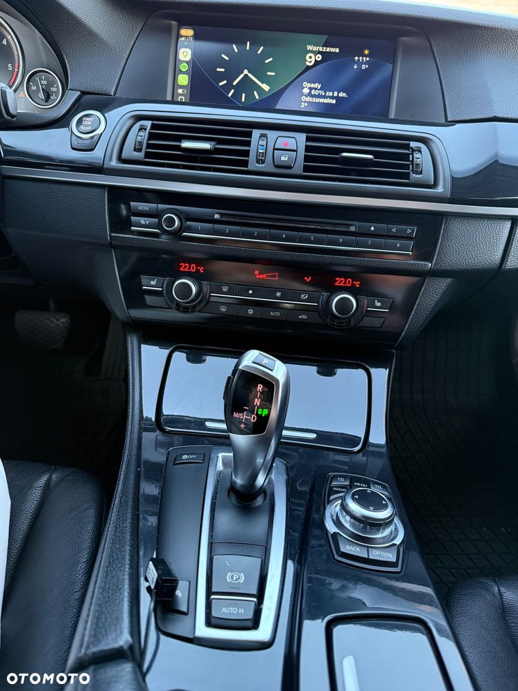 BMW Seria 5 525d - 12