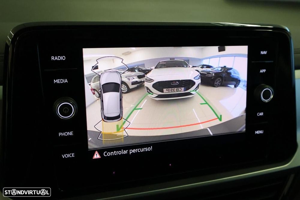 VW T-Roc 1.5 TSI Urban DSG - 17