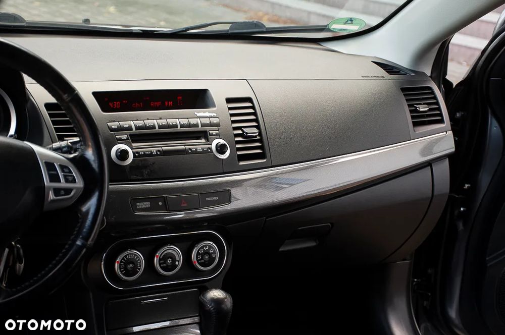 Mitsubishi Lancer 1.8 Intense - 30