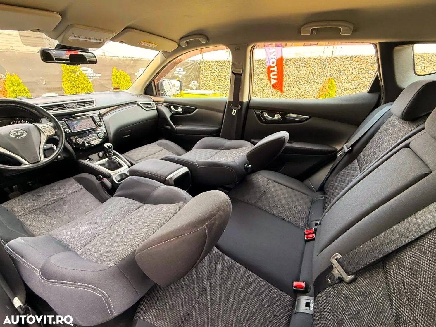 Nissan Qashqai - 25